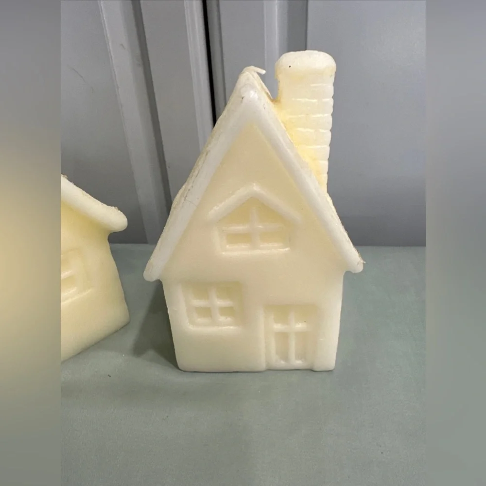Cottage House Candles set of 3 Never used - Picture 2 of 10